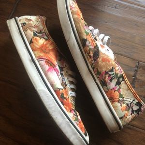 Vans 🌸 Like New